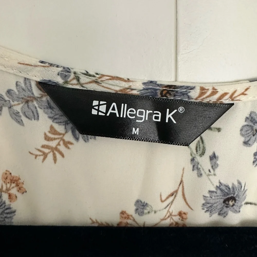 Floral Print V-Neck Long Sleeve Smocked Waist Midi Dress - Picture 8 of 9